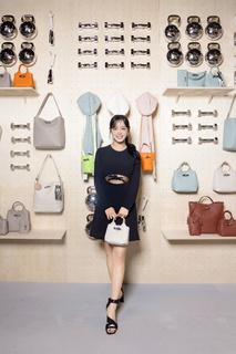 Se-Jeong Kim feet photo 12