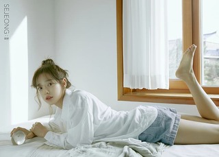 Se-Jeong Kim feet photo 5