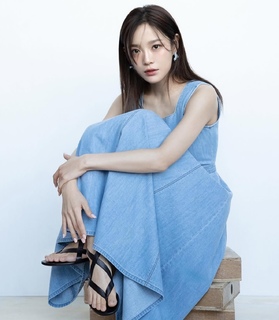 Se-Jeong Kim feet photo 19