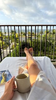 Sea Shimooka feet photo 1