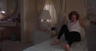 Sean Young feet photo thumbnail