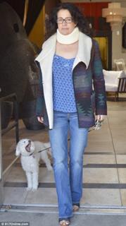 Sean Young feet photo thumbnail