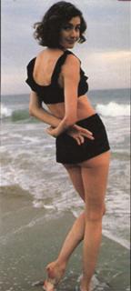 Sean Young feet photo thumbnail