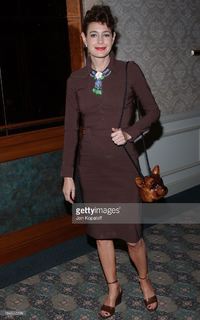 Sean Young feet photo thumbnail