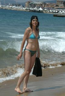 Sean Young feet photo thumbnail