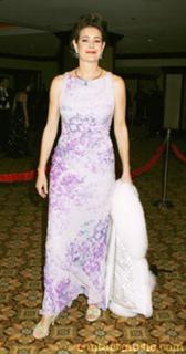 Sean Young feet photo thumbnail