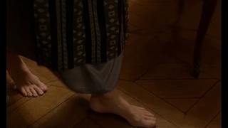 Sean Young feet photo thumbnail
