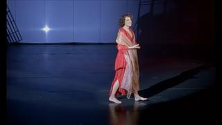 Sean Young feet photo thumbnail