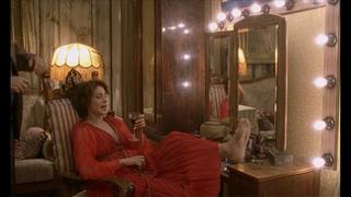 Sean Young feet photo thumbnail