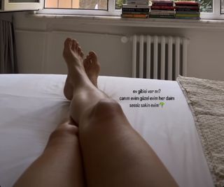 Sebnem Dönmez feet photo 1