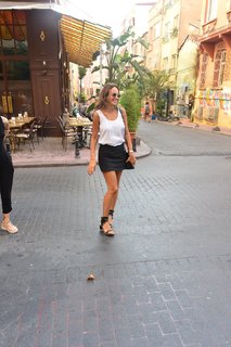 Seda Bakan feet photo thumbnail