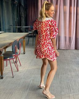 Seda Bakan feet photo thumbnail