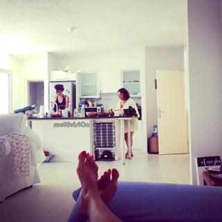 Seda Güven feet photo 16