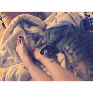 Seda Güven feet photo 3