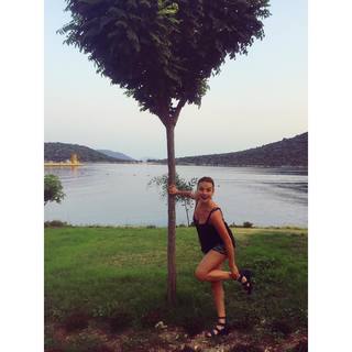 Seda Güven feet photo 1