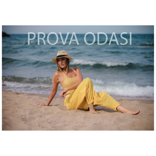 Seda Güven feet photo 17