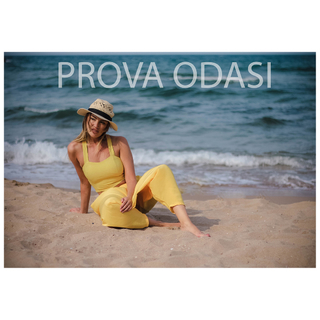 Seda Güven feet photo 16