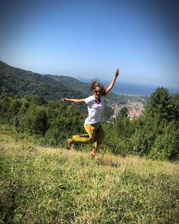 Seda Güven feet photo 1