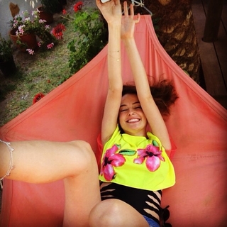 Seda Güven feet photo 6