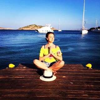 Seda Güven feet photo 5