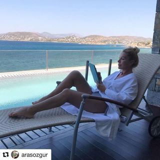 Seda Sayan feet photo 15