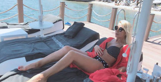Seda Sayan feet photo 5