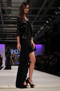 Sedef Avci feet photo 4