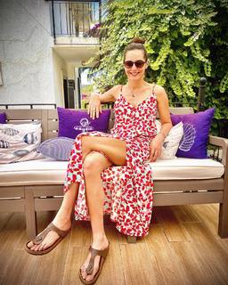 Sedef Avci feet photo 8