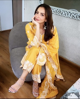Seema Sajdeh feet photo 6