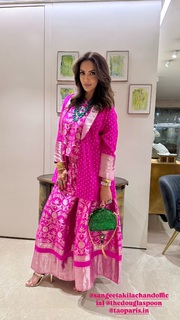 Seema Sajdeh feet photo 13