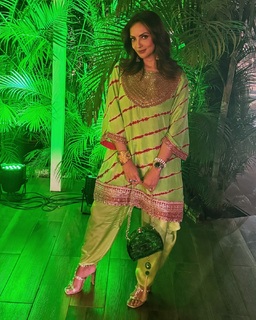 Seema Sajdeh feet photo 11