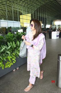 Seema Sajdeh feet photo 4