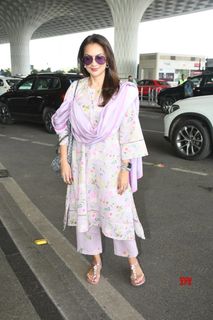 Seema Sajdeh feet photo 19