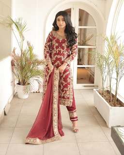 Sehar Khan feet photo thumbnail