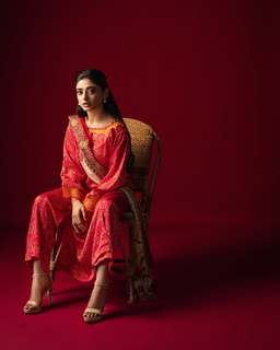 Sehar Khan feet photo thumbnail