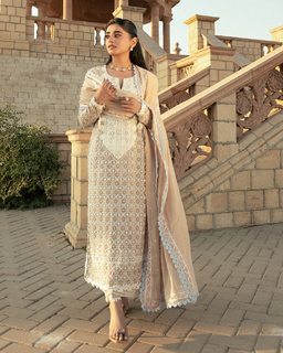 Sehar Khan feet photo thumbnail