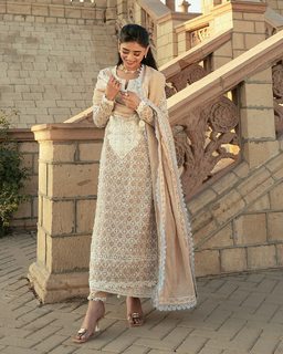 Sehar Khan feet photo thumbnail