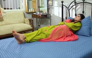 Sehar Khan feet photo thumbnail