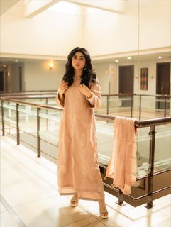 Sehar Khan feet photo 8