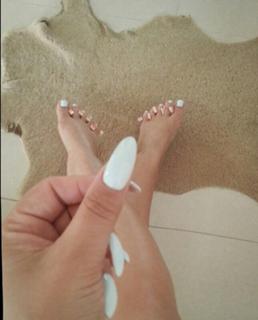 Seka Aleksic feet photo thumbnail