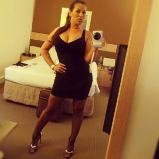 Seka Aleksic feet photo thumbnail