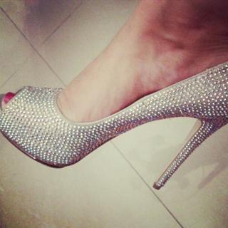 Seka Aleksic feet photo thumbnail