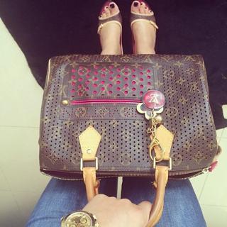 Seka Aleksic feet photo thumbnail