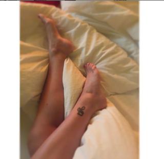 Seka Aleksic feet photo thumbnail
