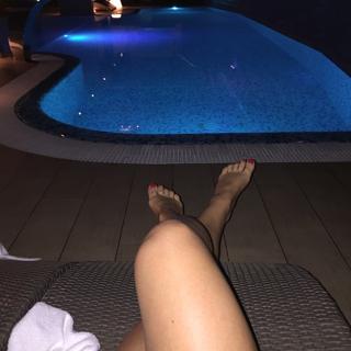 Seka Aleksic feet photo thumbnail