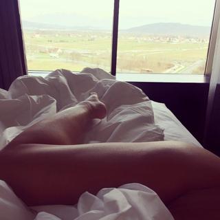 Seka Aleksic feet photo thumbnail