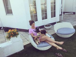 Seka Aleksic feet photo thumbnail