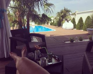 Seka Aleksic feet photo thumbnail