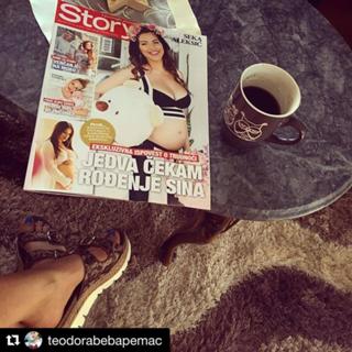 Seka Aleksic feet photo thumbnail