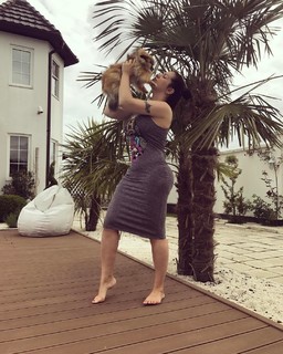 Seka Aleksic feet photo thumbnail